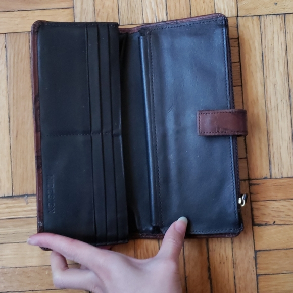 Hi Design Vintage Leaf Wallet - Picture 2 of 8